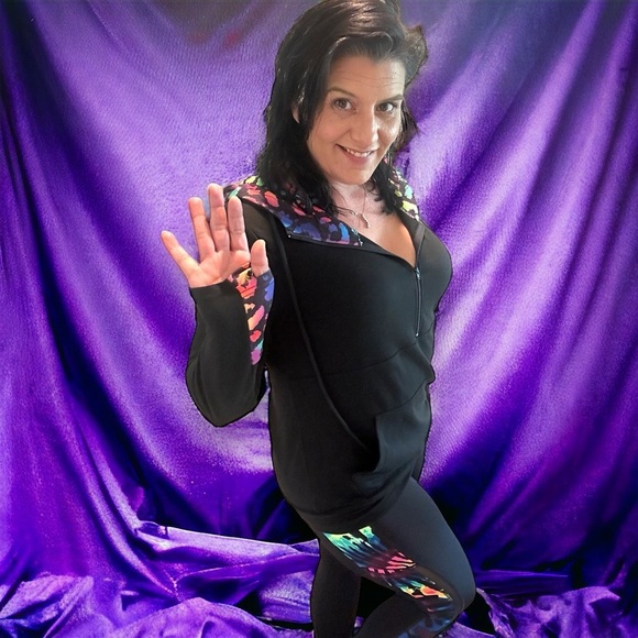 Shirley & Stone Audre Hoodie Neon Leopard Print - Picture 8 of 10